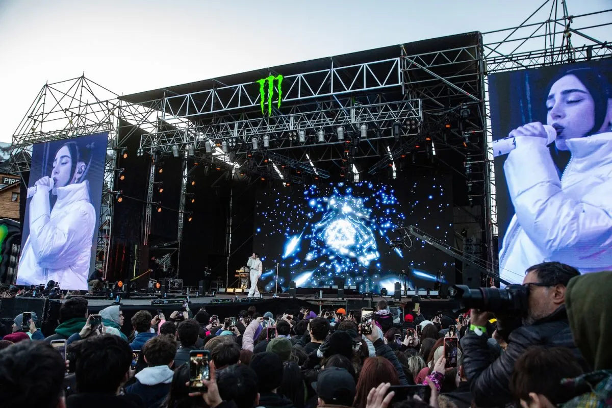 Mirá las fotos de la presentación de Nicki Nicole en el Cerro Catedral