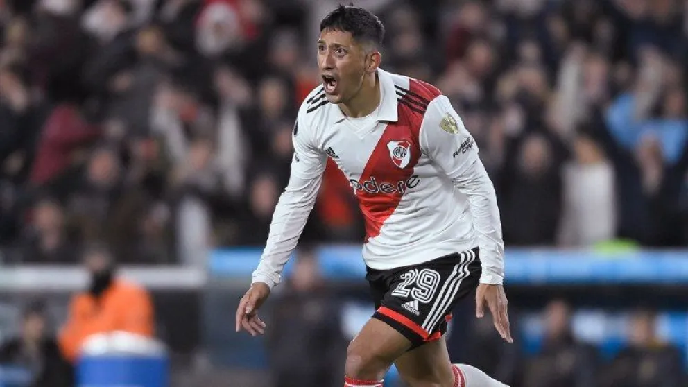 River venció a The Strongest y se clasificó a octavos