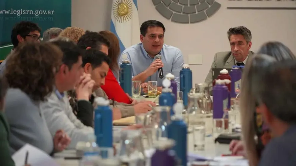Cannestraci expuso sobre la Ley de Turismo en la Legislatura