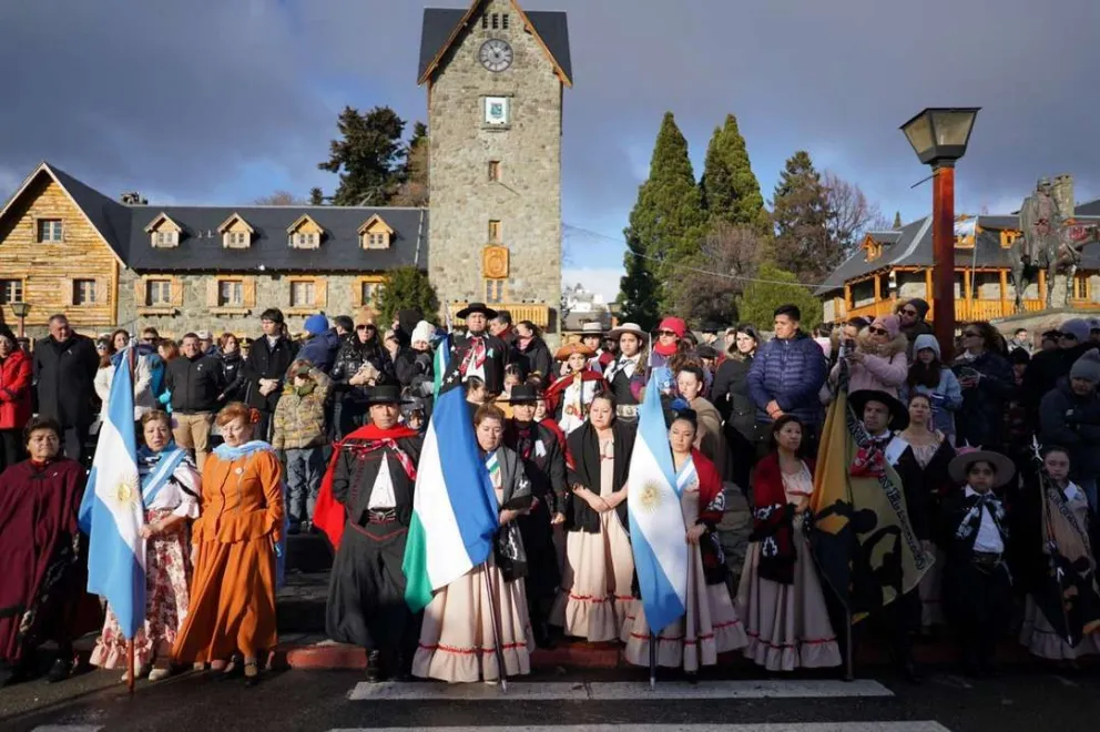 Bariloche celebró el Día de la Independencia con un acto en el Centro Cívico