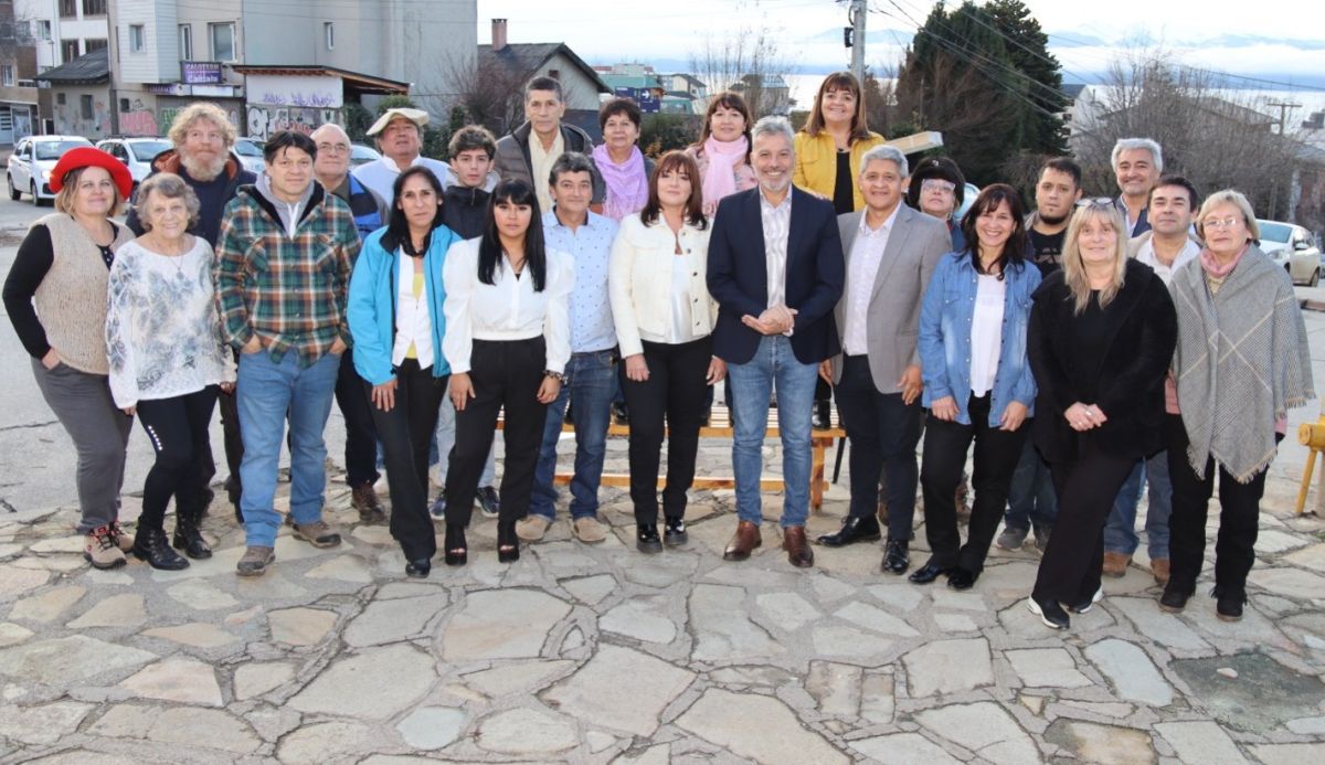 UCR Bariloche exige que los candidatos con cargos públicos o privados, tomen licencia