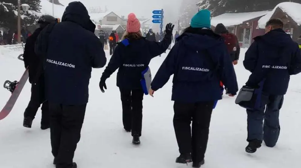Realizan controles en Bariloche y El Bolsón durante la temporada invernal