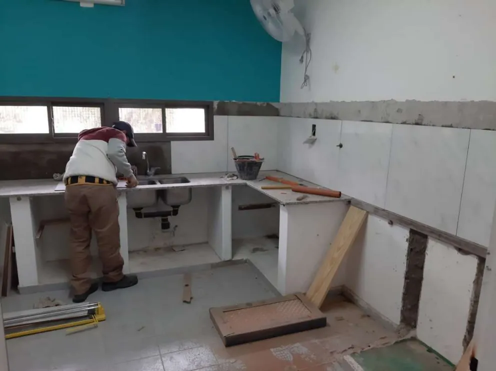 Realizarán obras de reparación en 125 edificios escolares de Bariloche