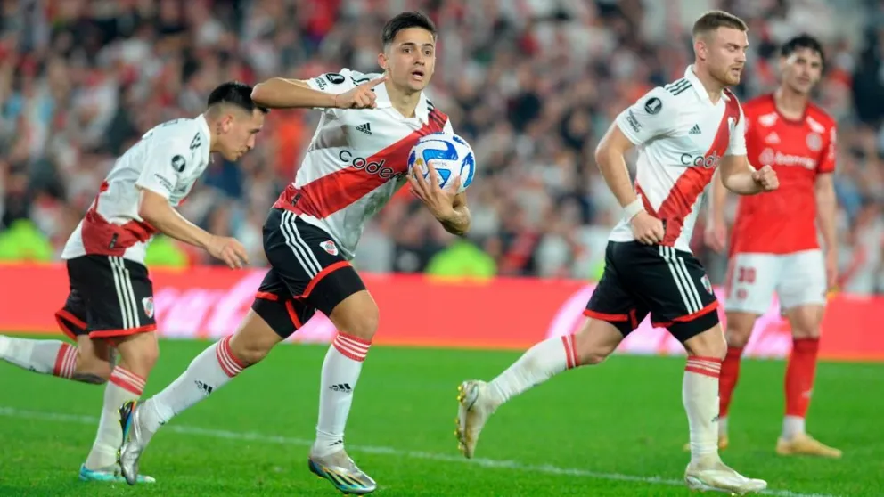 Doblete de Solari para el triunfo de River ante el Inter brasileño