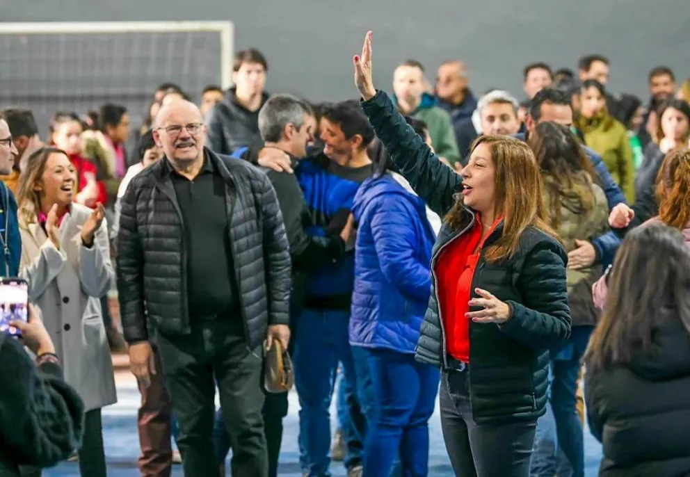 Carreras y fiscales de JSRN acompañaron a los precandidatos Luis Di Giácomo y Julia Fernández