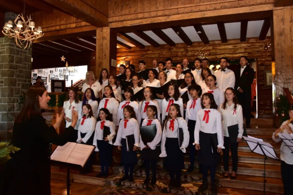 El Coro Niños y Jóvenes Cantores de Bariloche celebra su 57° Navidad Coral