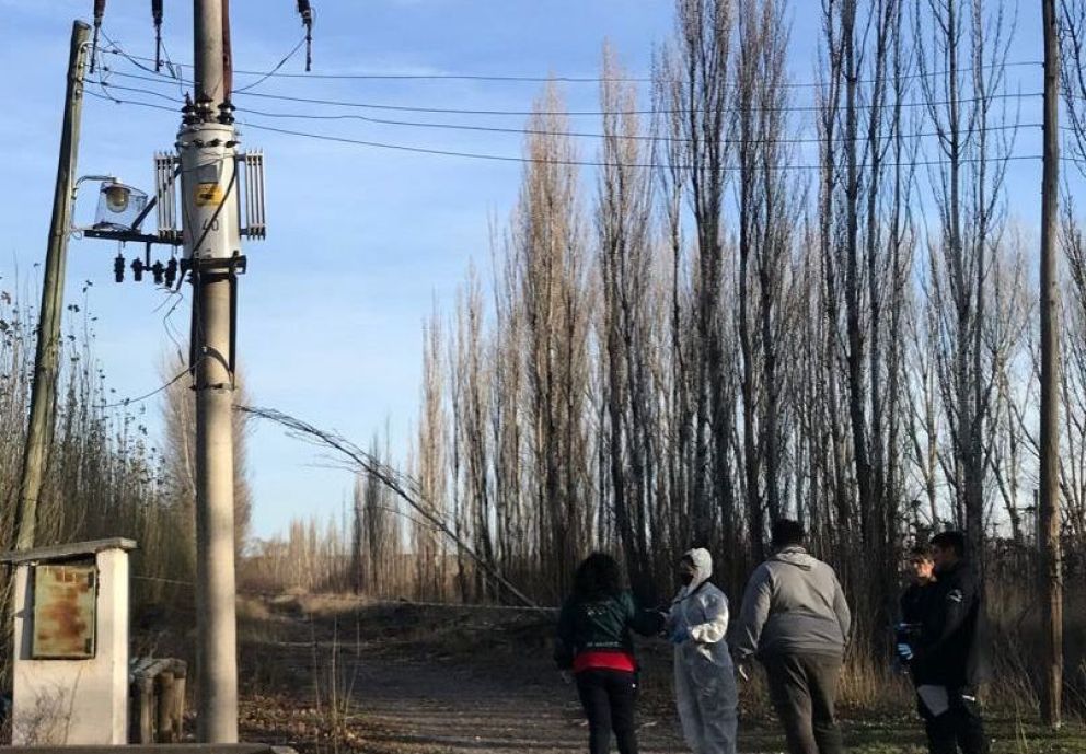 Alto Valle: un hombre murió electrocutado cuando intentaba robar cables