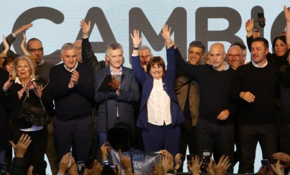 Con foto de unidad, Bullrich oficializó su triunfo en la interna de Juntos por el Cambio