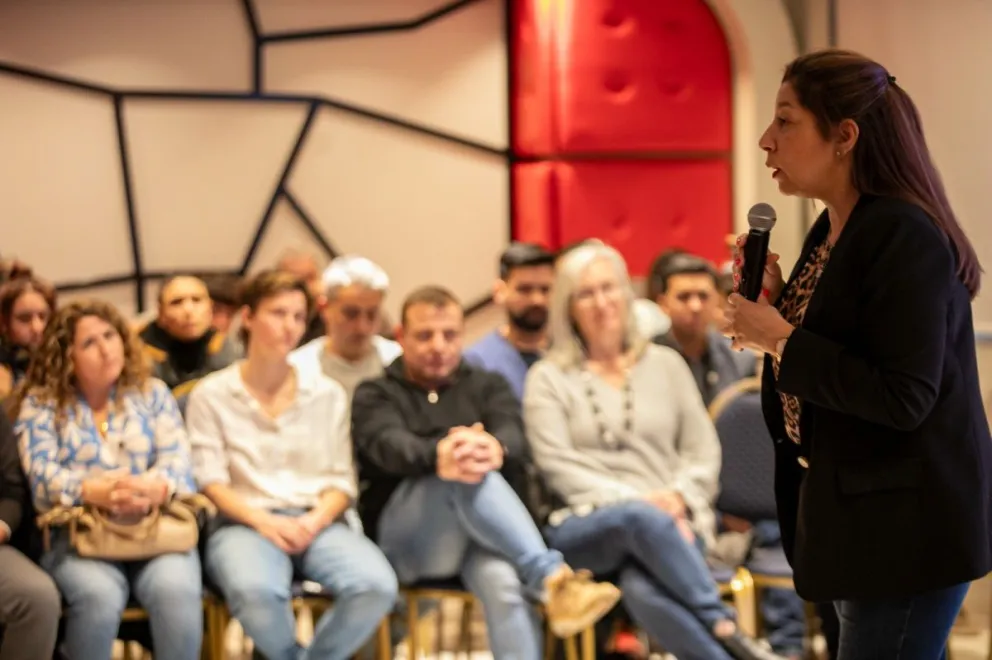 Carreras presentó un ambicioso proyecto para construir un centro cultural en Bariloche