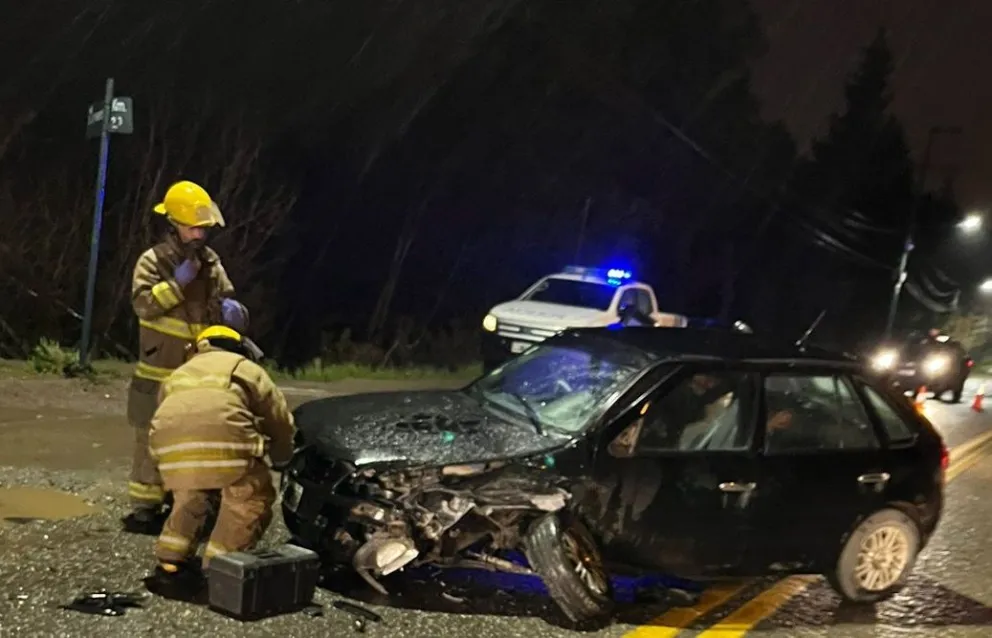 Dos heridos tras un choque frontal sobre Pioneros frente al Conicet