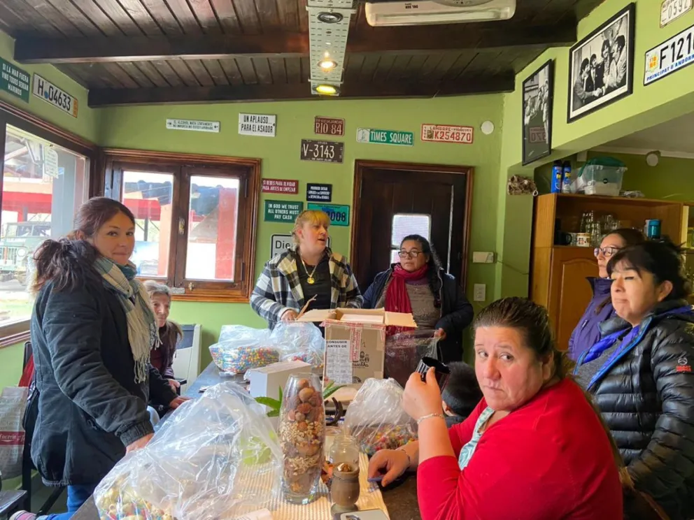 Día del Niño: Los chicos del barrio Nuestras Malvinas recibirán chocolates y golosinas en sus casas