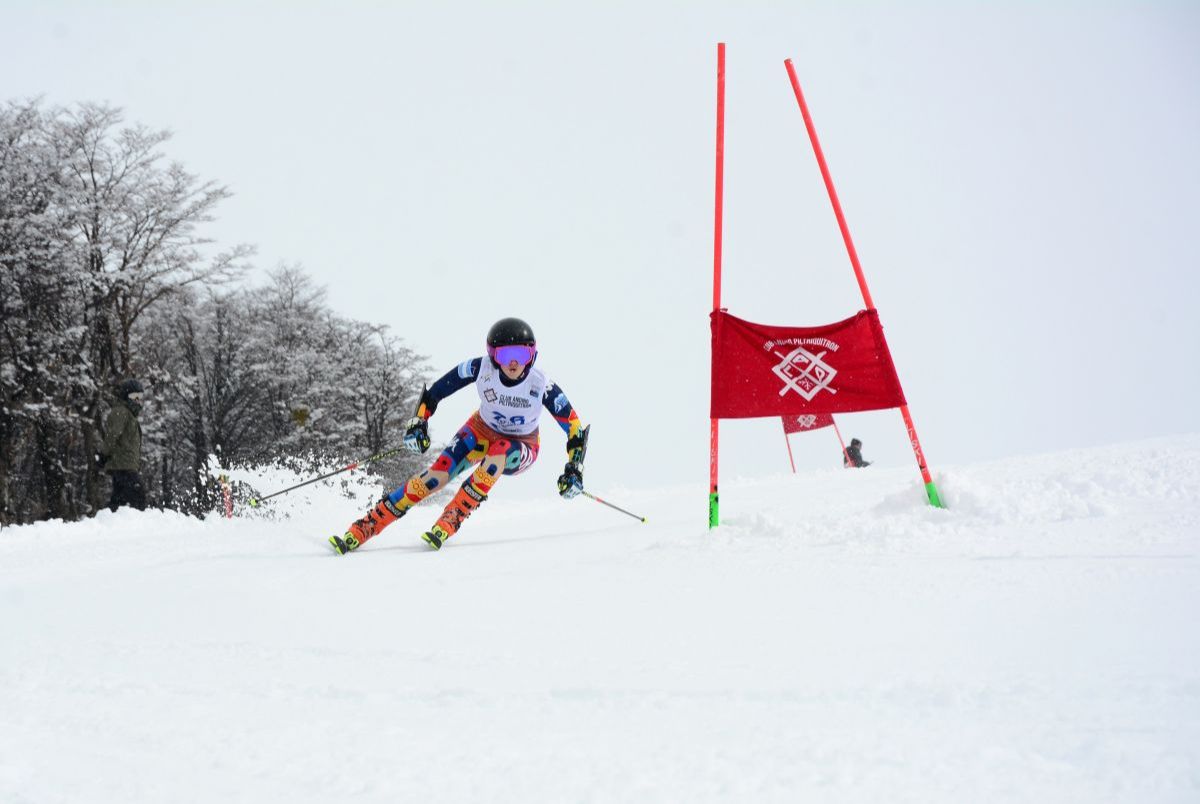 Buenas actuaciones argentinas en las 2da fecha FIS  de esquí alpino en Laderas Cerro Perito Moreno