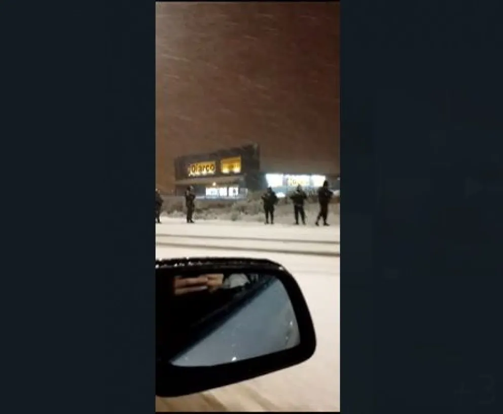 Video: A medianoche la Policía frustró un intento de saqueo en Diarco