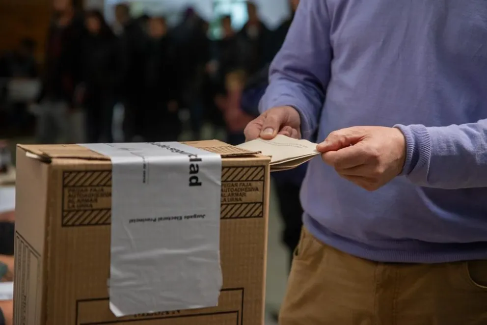 Balotaje: Cerraron los comicios en todo el país y comenzó el recuento de votos