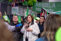 Arabela Carreras: "Tenemos que felicitar a Walter Cortés que ha sido elegido como nuevo intendente"