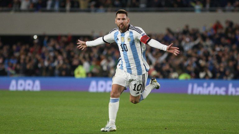 Argentina venció a Ecuador en el debut de las Eliminatorias: Mirá el gol de Messi
