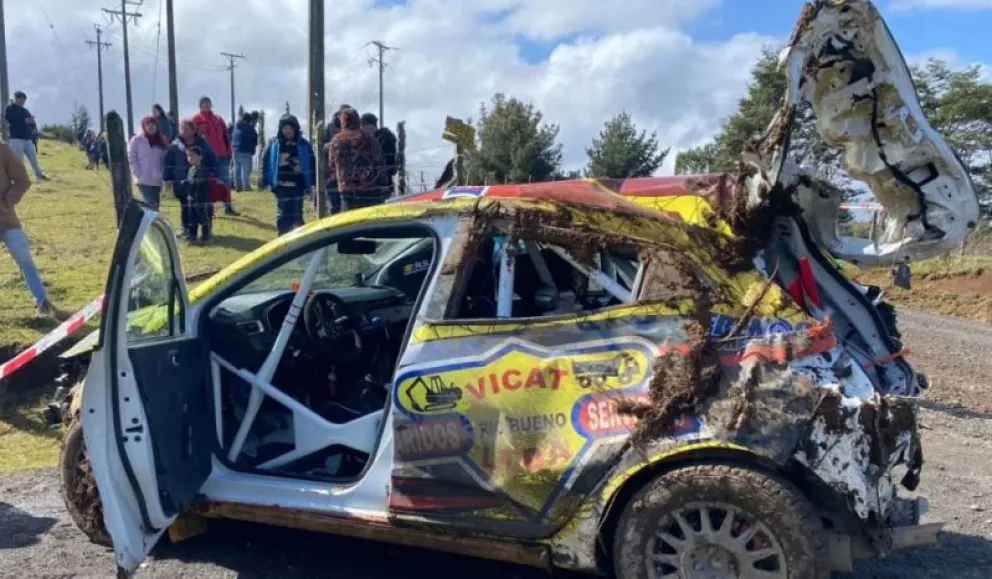 La barilochense Rocío Bastidas sufrió un vuelco en el rally del sur de Chile: Mirá el video