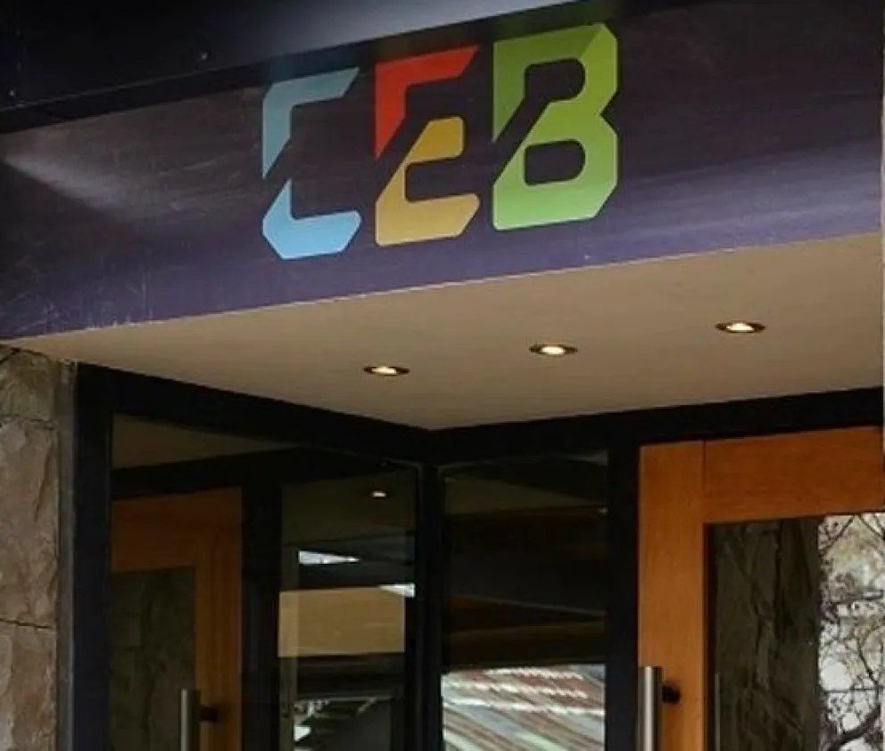 La CEB participó en reuniones para la entrega de viviendas del IPPV