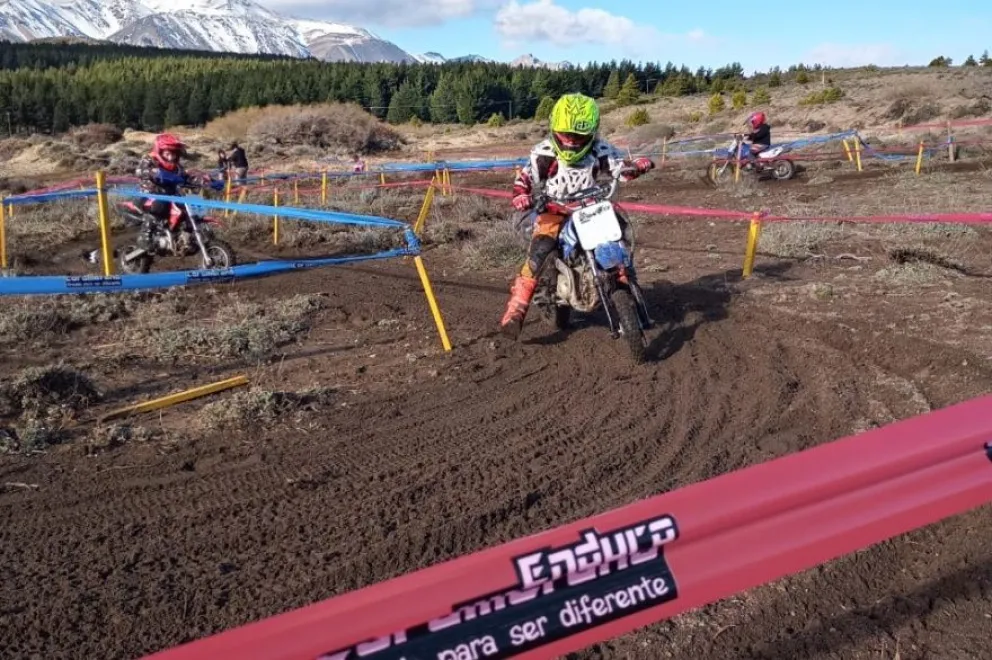 Treinta pilotos de Bariloche corrieron la fecha del Enduro Cordillerano en Esquel