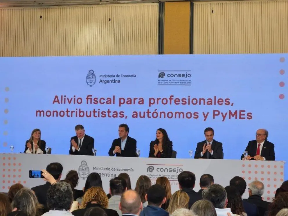 ¿Cuáles son las medidas de alivio fiscal para autónomos y Pymes que anunció Massa?