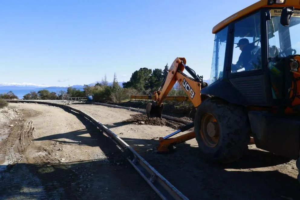 Municipio retomó los trabajos de pavimentación en calle Carriego