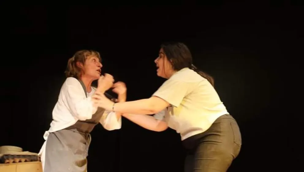 Teatro y charla debate para concientizar sobre el acoso