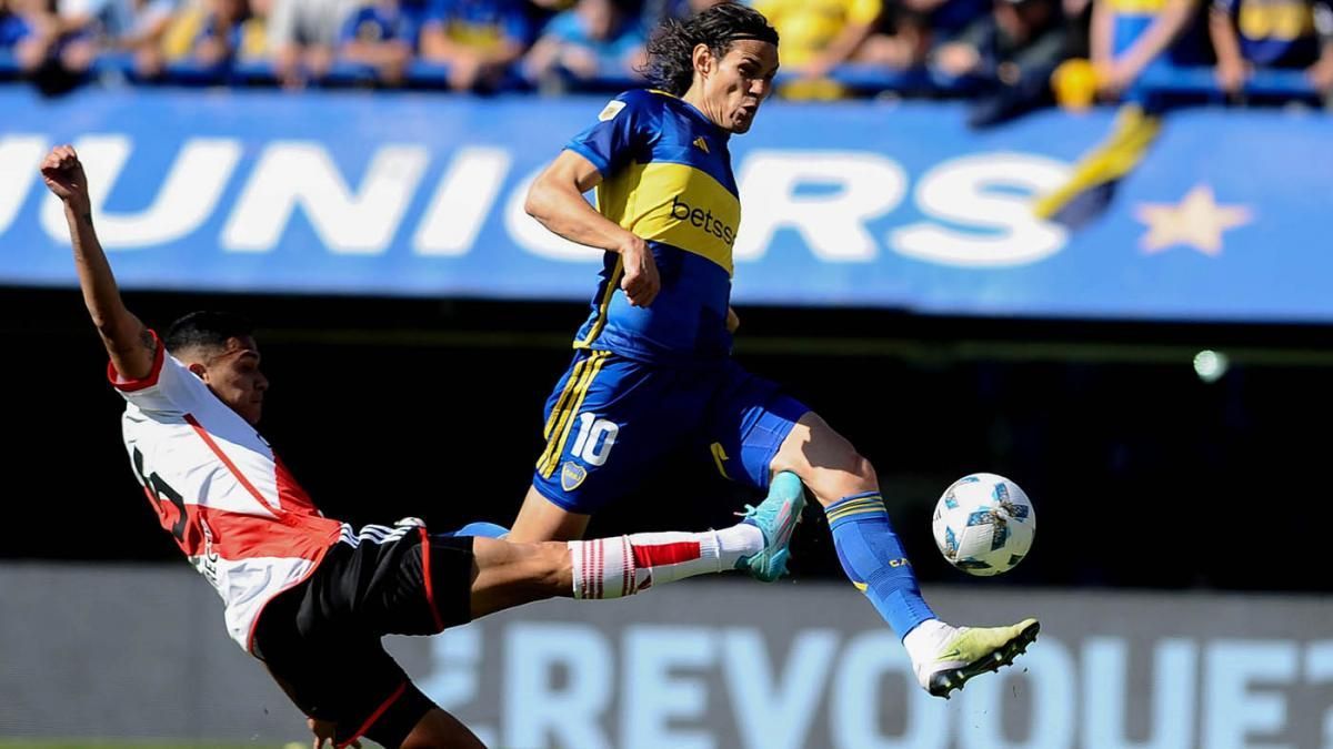 Edinson Cavani quedó fuera de la primera lista de convocados del Boca de Diego Martínez