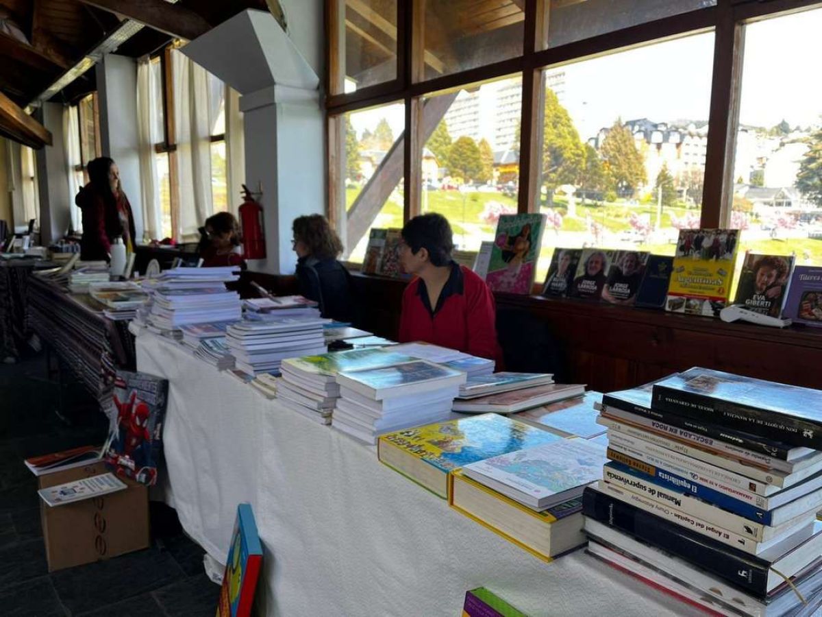Fiesta de la Palabra: Todavía se pueden adquirir libros de escritores locales