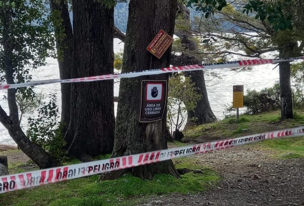 Por seguridad, Parques cerró accesos de uso diurno al lago Mascardi 