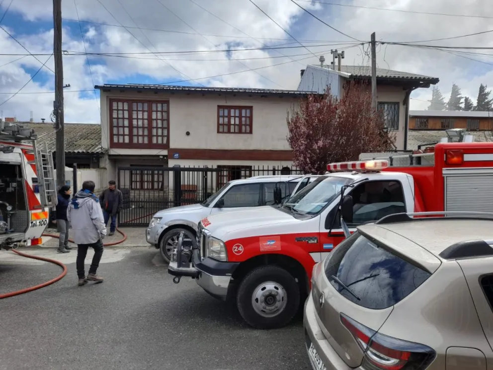 Se incendió un depósito de colchones en Soberanía Argentina a metros de Onelli