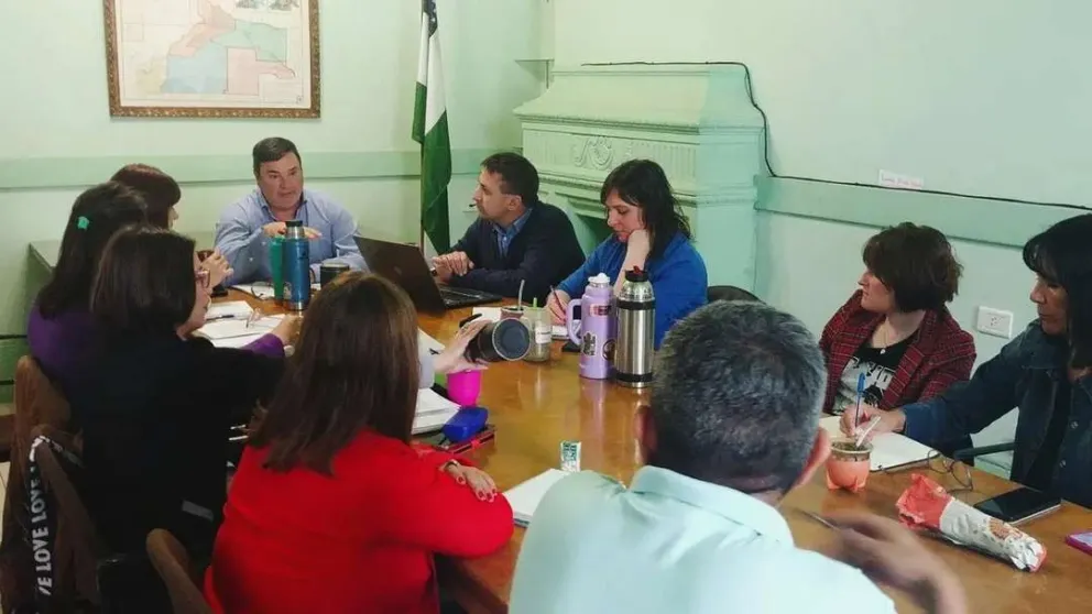 Se informó a UnTER sobre convenios con universidades para evaluar la ESRN