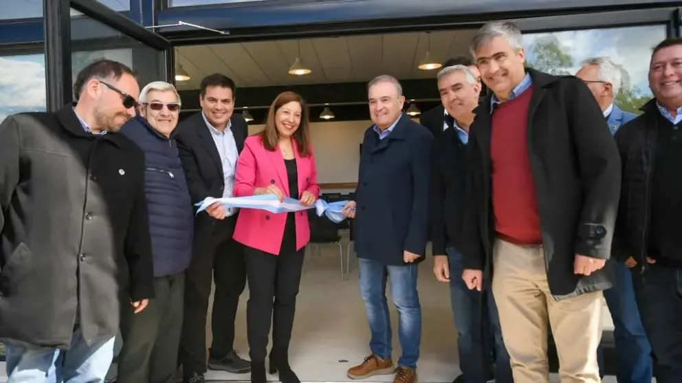 Inauguraron un nuevo y moderno Centro de Informes Turísticos en Viedma