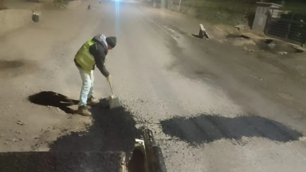 Jornada de bacheo y mejoras para facilitar la circulación por Bustillo