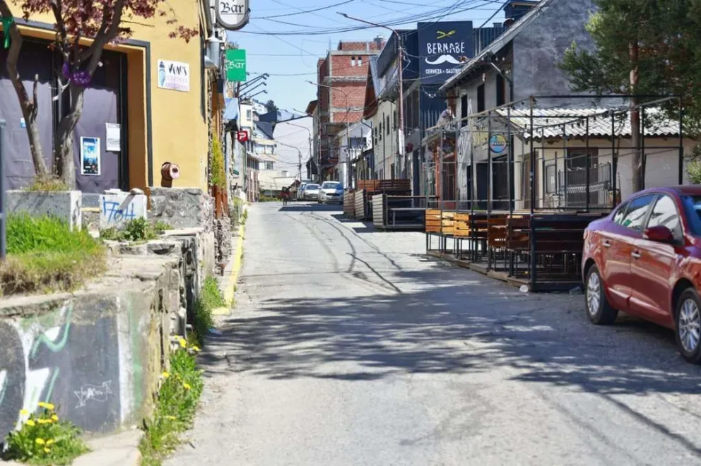 Cierran Juramento al tránsito por obras de embellecimiento y repavimentación