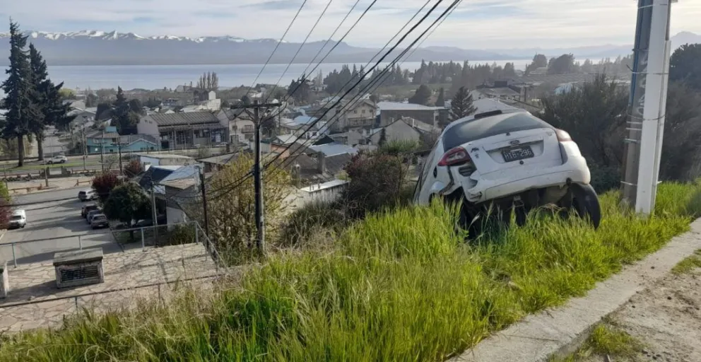 Quedó al borde de un barranco y terminó preso