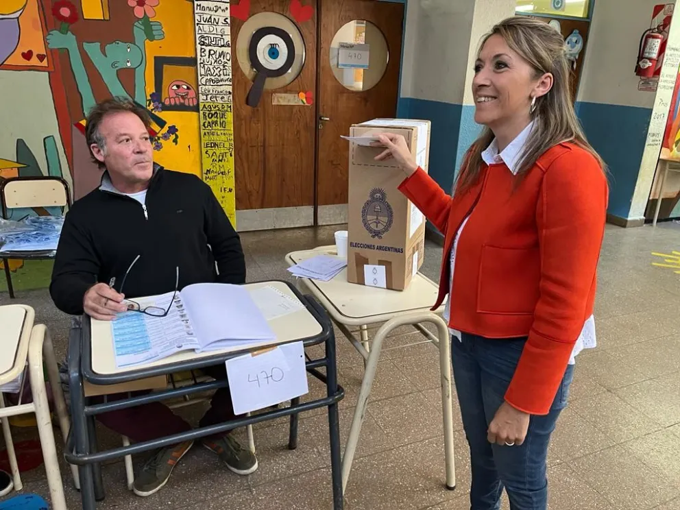 Julia Fernández: "El pueblo es soberano y puede elegir en paz"