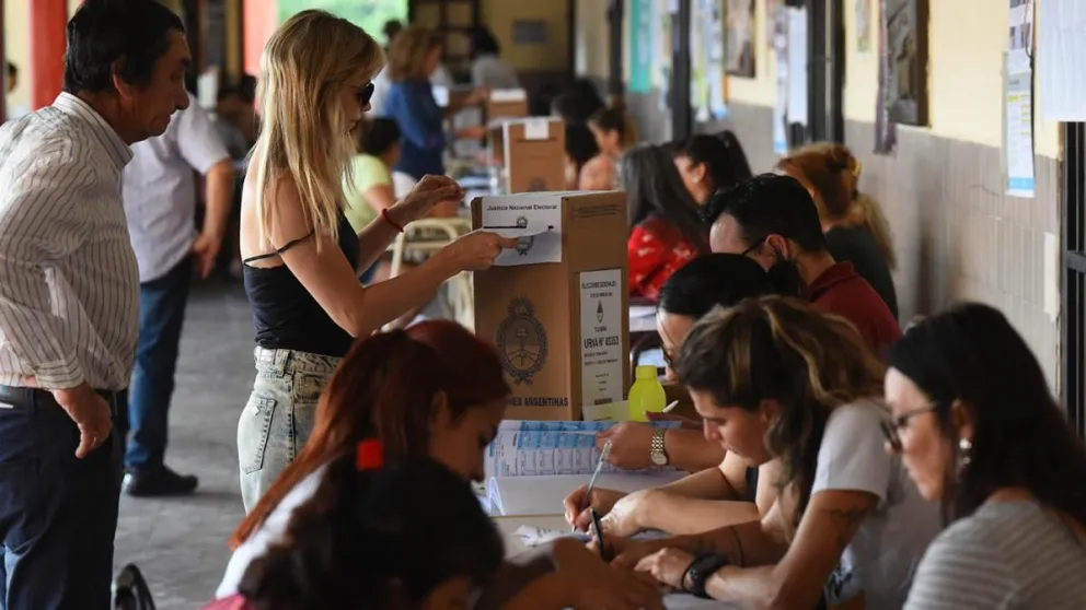 Cerraron los comicios en todo el país