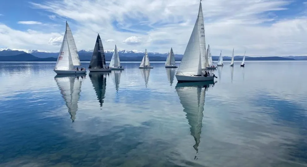 El Club Náutico Bariloche inició la temporada de regatas 