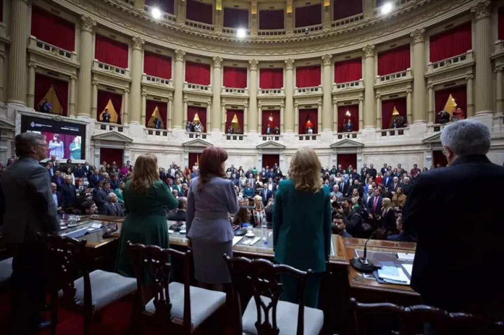 La Asamblea Legislativa proclamó las fórmulas de Massa y Milei para el balotaje