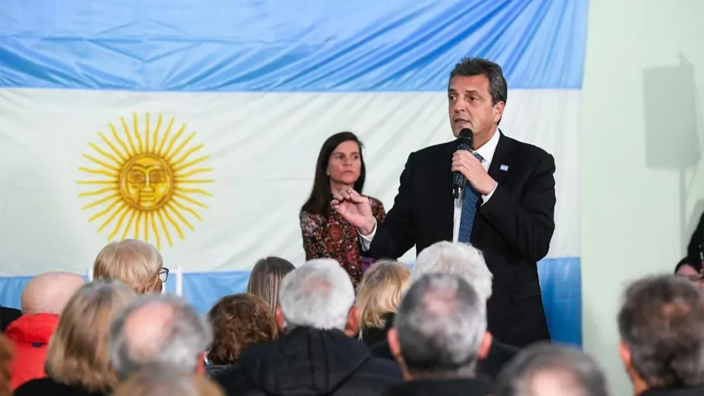 Massa anunció que buscará darles "una jubilación digna" a las "víctimas del sistema AFJP"