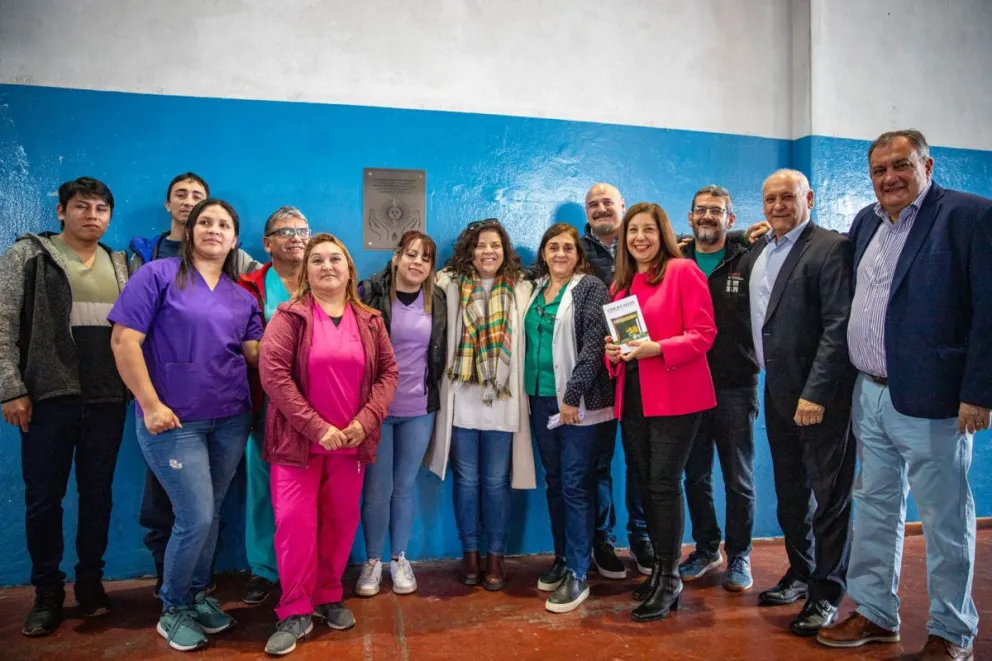 Vizzotti reconoció en Bariloche al personal de salud por su labor durante la pandemia