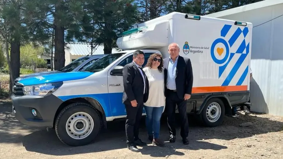 Entregaron nuevas ambulancias 4x4 para los hospitales rurales
