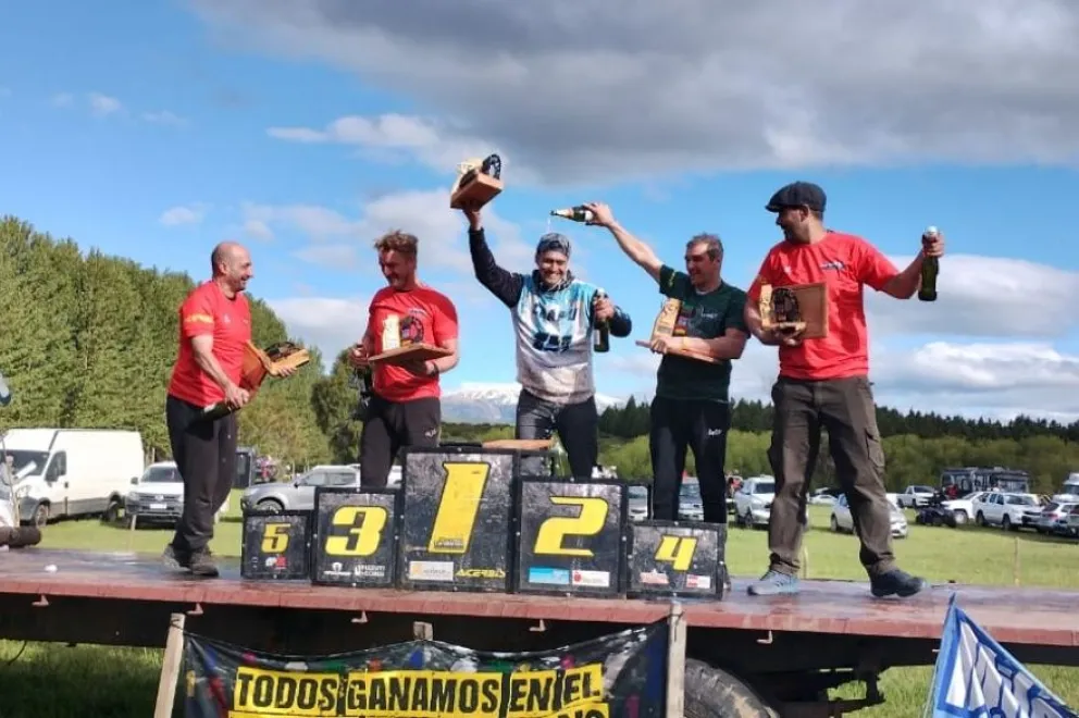 Pilotos barilochenses fueron campeones en el Enduro Cordillerano