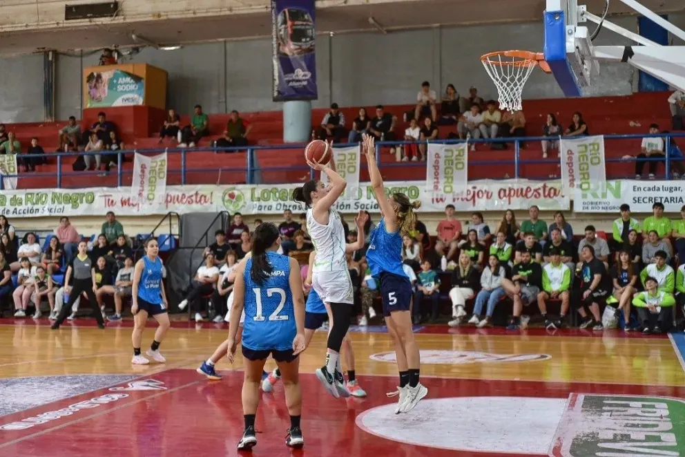Finalizan los Araucanía con Río Negro en finales de vóley y básquet femenino