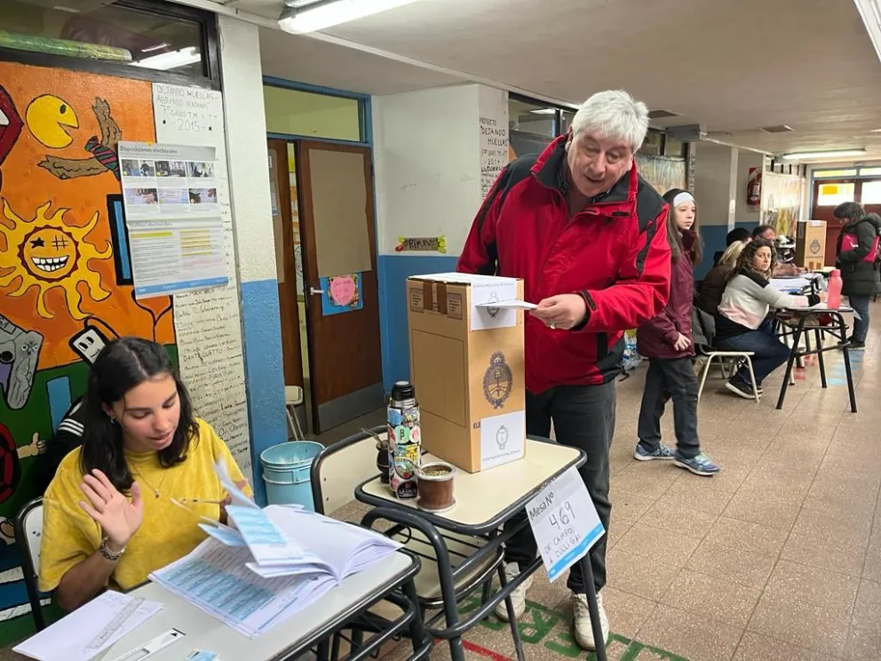 Cortés llamó a votar "con el sentimiento, las ganas y la fuerza"