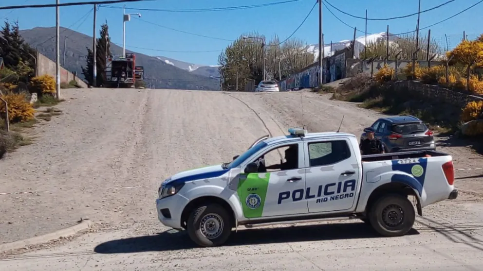 Hallaron un hombre sin vida en un descampado de la calle Otto Goedecke