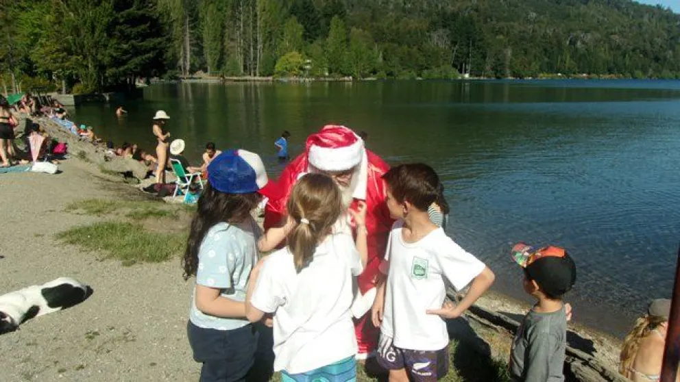 Papa Noel visitó Villa Los Coihues