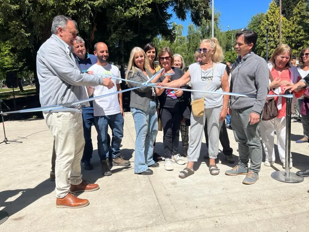 Inauguraron la renovada Plaza Belgrano