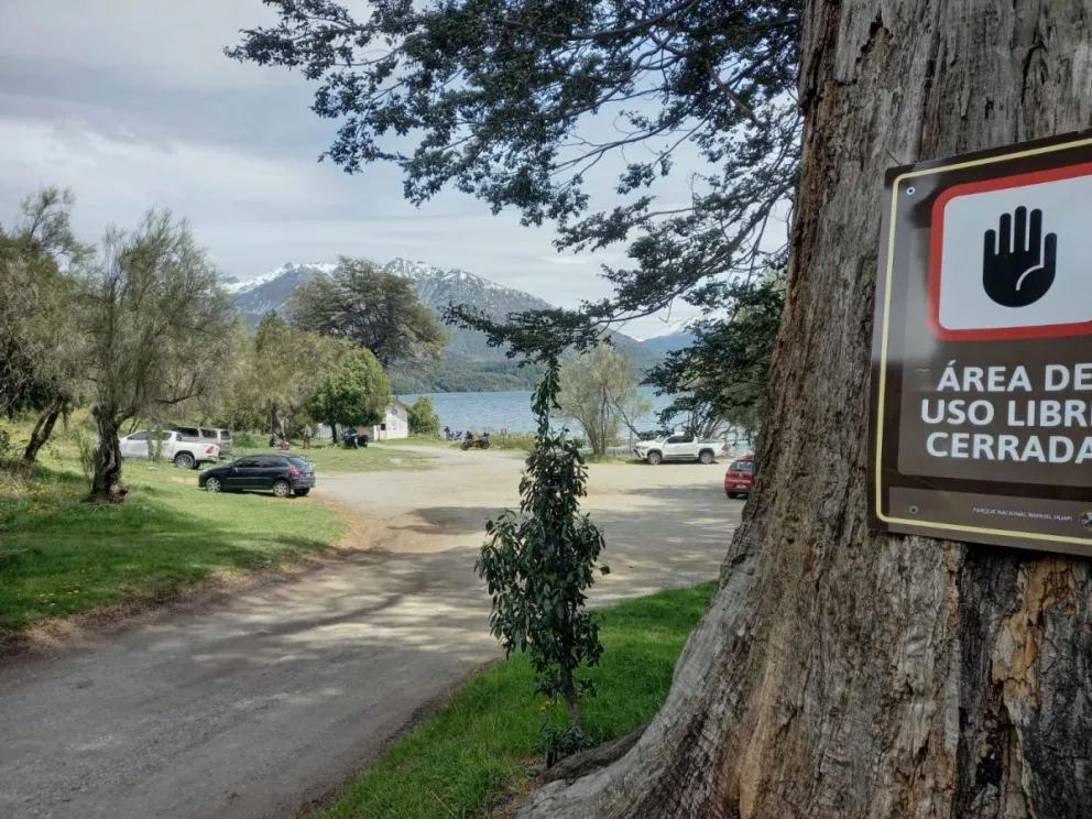 Realizan mejoras en las áreas de uso diurno en el Lago Mascardi