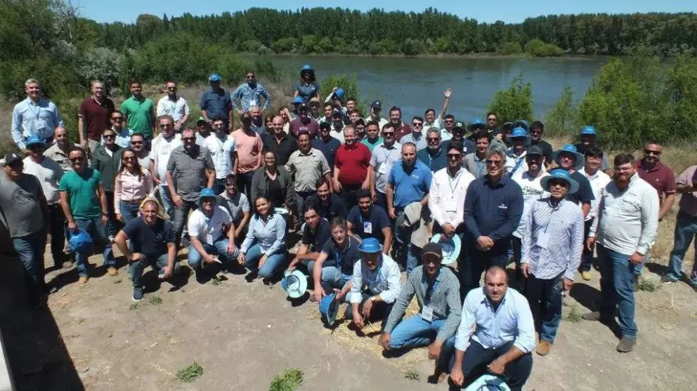 Más de 60 productores de cebolla brasileros visitaron Río Negro